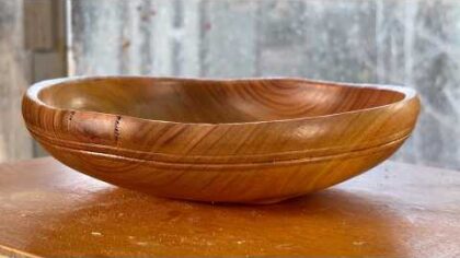 Richard Raffan turns and microwaves a green tripod bowl. — YouTube video thumbnail