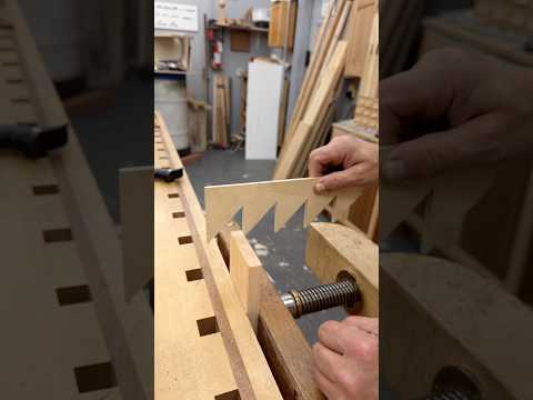 “Dovetail Basics”, starting the saw is where it’s at! #handtoolwoodworking — YouTube video thumbnail