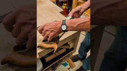 Saw setting made easy! #shorts #woodworking #tools — YouTube video thumbnail
